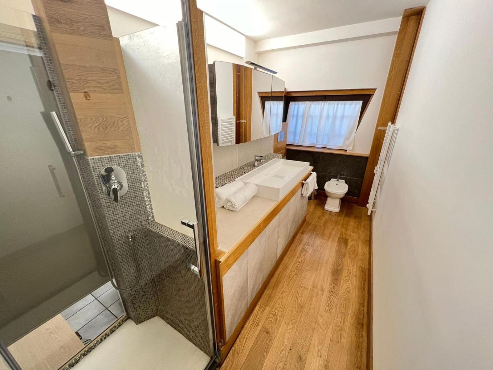 "R&P Apartment", Short Term Stay, Elegant Design, Bisceglie Metro Station, Easy For San Siro And Fiera Milano, Free Parking Экстерьер фото