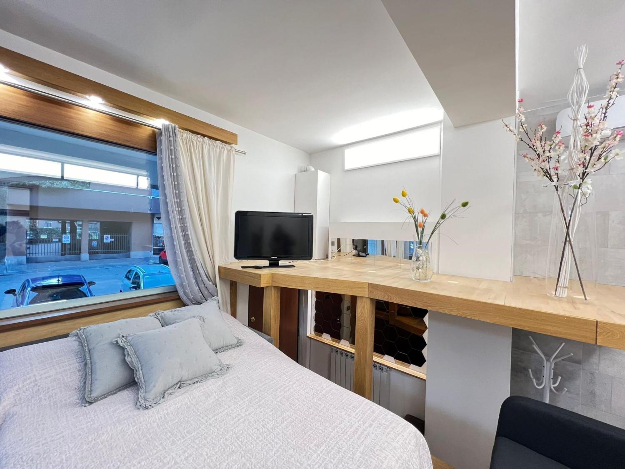 "R&P Apartment", Short Term Stay, Elegant Design, Bisceglie Metro Station, Easy For San Siro And Fiera Milano, Free Parking Экстерьер фото